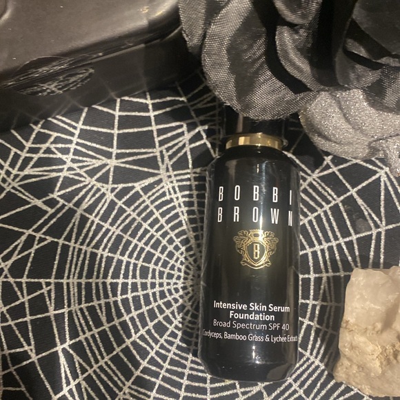 BOBBI BROWN Intensive Serum Foundation SPF 40 - Picture 5 of 6